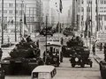 Will McBride_ Konfrontation am CheckPoint Charlie_1961