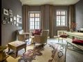 Salon - Lounge mit historischer Bildergalerie