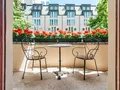 Salon ZImmer mit Balkon