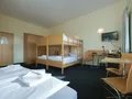 Sechs-Bett-Zimmer