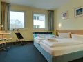 Doppelzimmer mit Babybett