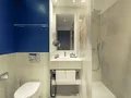 Badezimmer mit Dusche