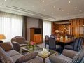 Ambassador Suite - Living Room with Meeting Facility
