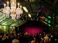 Glaspalast Schankhalle Pfefferberg – Publikum bei Bühnenveranstaltung