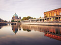 Isola dei musei con il Duomo di Berlino visto dalla Sprea