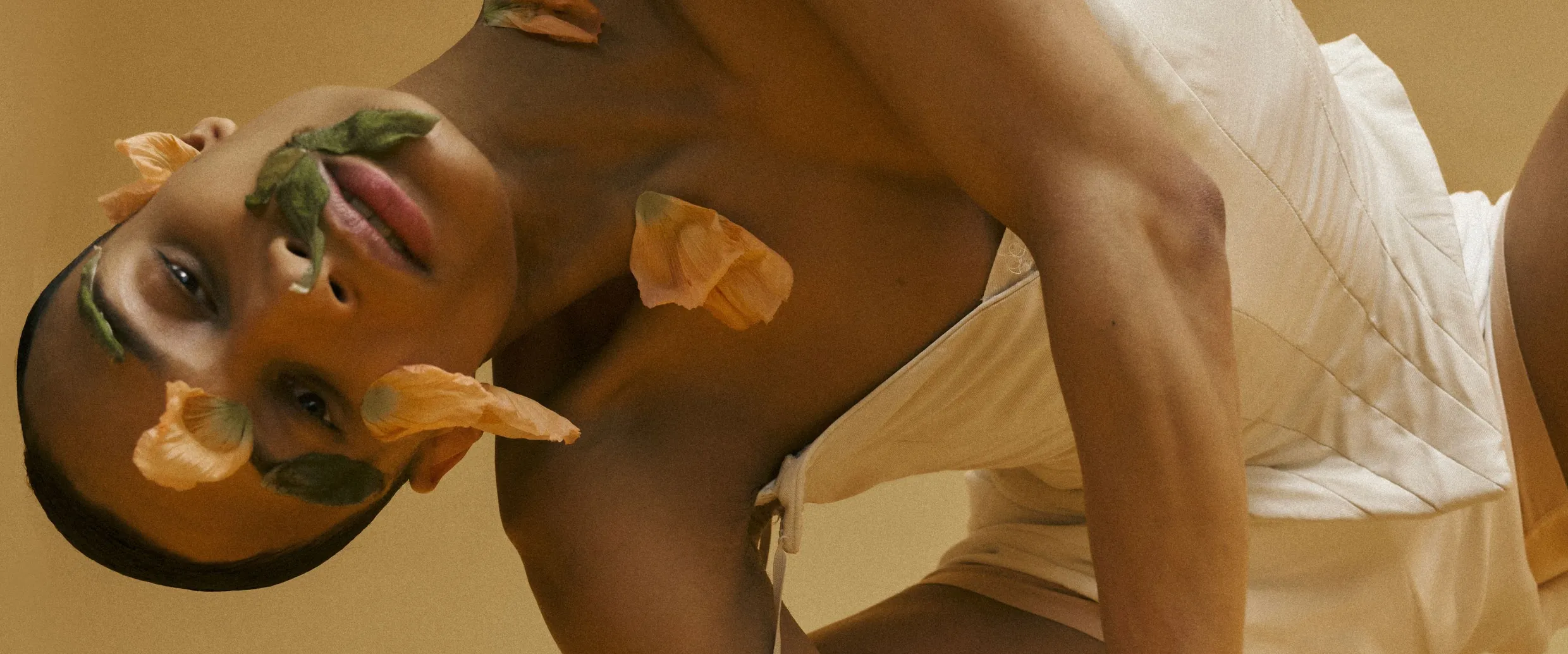 Tabiatda etuklar porno onlayn Trans massaj terapevt uning mijozlari sikiklari