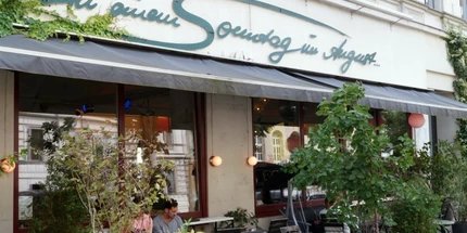 Café 'An einem Sonntag im August'