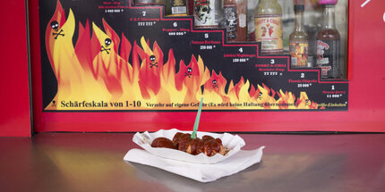 Currywurst and chilisauce at Curry & Chill