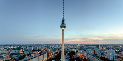 Vista del centro di Berlino con la torre della televisione