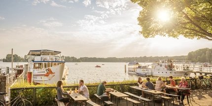 Greenwichpromenade am Tegeler See in Berlin