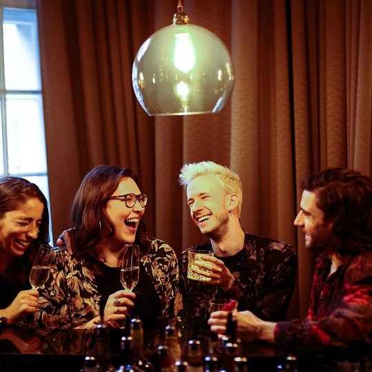 pink pillow Berlin Collection 2023