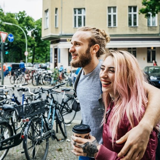 junges Pärchen im Kiez