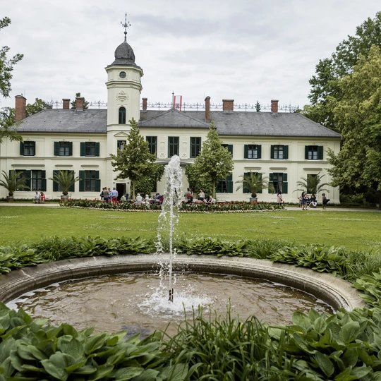 Schloss und Gutshof Britz
