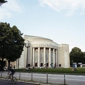 Volksbühne am Rosa-Luxemburg-Platz