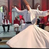 Veranstaltung des Sufi-Zentrums Rabbaniyya am Tag der Religionen in der Heilig-Kreuz-Kirche, Berlin