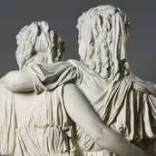 Johann Gottfried Schadow, Doppelstandbild der Prinzessinnen Luise und Friederike von Preußen, sog. Prinzessinnengruppe, 1795, Detail, Gips, Zustand nach der Restaurierung