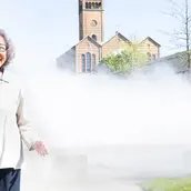 Nebelskultpur von Fujiko Nakaya im Skulpturengarten der Neuen Nationalgalerie