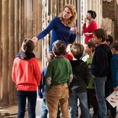 Familienführung im Neuen Museum
