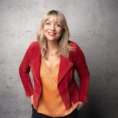 Mirja Regensburg - HAPPY