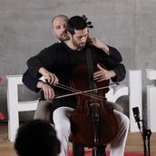 The Interacting Cellos: Simon Hoffmann und Moritz Ebert