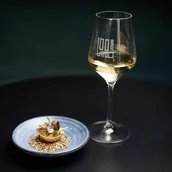 100 GRAMM Vino