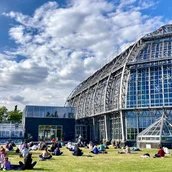 Botanischer Garten Berlin - Yoga für Artenvielfalt