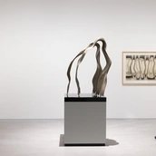 Ausstellungsansicht „Brigitte Meier-Denninghoff. Skulpturen und Zeichnungen 1946-1970“, Berlinische Galerie