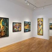 Ausstellungsansicht „KLASSE IN WEIßENSEE! Wolfgang Peuker und seine Schüler:innen", Stiftung Kunstforum Berliner Volksbank