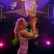 AHOI – Swing * Dinner * Acrobatics