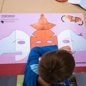 Workshop "Transformers - baut Eure eigene wandelbare Maske!" im Rahmen der Ostflügeleröffnung