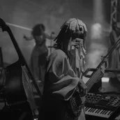Anton Kats and Grounded Outer Space People; Foto: Camille Blake.