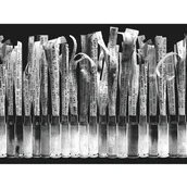 Kunstwerk Flaschen mit Textstreifen