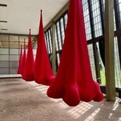 Frauke Wilken, cocooning,  Installationsansicht in der Kleinen  Orangerie, 2026