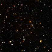 Hubble Ultra Deep Field (2018). Kompositbild des fernen Universums, erstellt auf Grundlage von Beobachtungen des Hubble-Weltraumteleskops