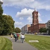 Rotes Rathaus_c_Adventure_World_Tours.jpg