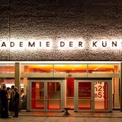 Veranstaltungen in Berlin: 494h 29m 53s. Die Sammlung des n.b.k. Video-Forums, von Karin Sander nach Laufzeit sortiert