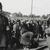 Aryeh Ben-Menachem, Mendel Grossman fotografiert heimlich die Deportation von Juden aus dem Ghetto Łódź, Detail, o.J.