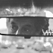Robert Franks Augen im Rückspiegel, New York, 1990 aus der Serie "Halt die Ohren steif!" © Gundula Schulze Eldowy