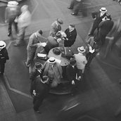 Veranstaltungen in Berlin: Ein Berliner Koffer – Friedliche Zeiten in militanter Umgebung