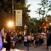 Festivalstimmung vor dem PalaisPopulaire