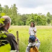 Momentaufnahme einer Führung durch das Museumsdorf Düppel