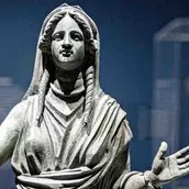 Votivstatue einer betenden Frau aus dem 2. Jh. v. Chr.