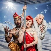 VISUAL Androgynous. Portrait of a Naked Dan