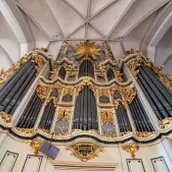 Blick auf die Orgel in der St. Marienkirche Mitte