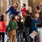 Familienführung im Neuen Museum