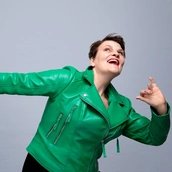 Gayle Tufts tanzend
