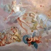 Schloss Rheinsberg, Deckengemälde im Spiegelsaal „Der Tag vertreibt die Finsternis“ von Antoine Pesne, Detail vom Mittelteil