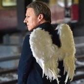 Axel Pape mit Engelsflügeln