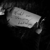 SZENENBILD HYPERDARK – “If the kids are divid:ed …”