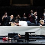 u. a. Michael Laurenz als Narr, Tuomas Pursio als König